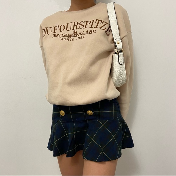 VINTAGE SCHOOL GIRL MINI SKIRT - Picture 4 of 7